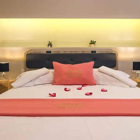 Viaggio Elegant Rooms-2