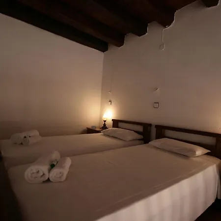 Chania Rooms-3