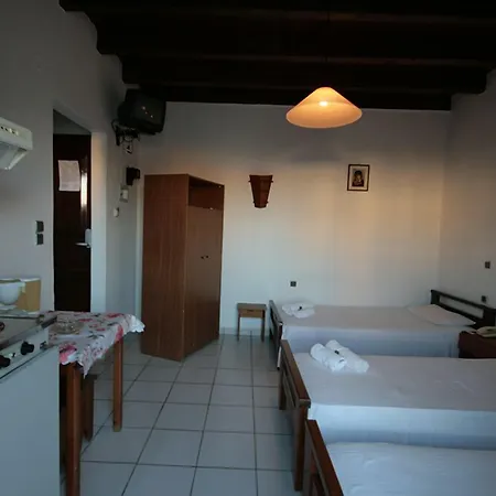 Chania Rooms-2