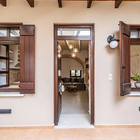 Lithinon Luxury Suites Old Town Chania Free On-Site Parking-3