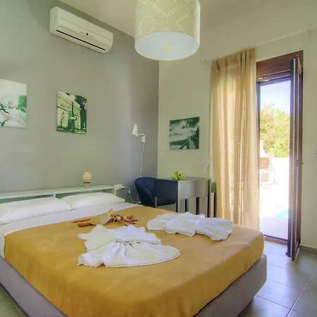 Luxury Villa In Agia Triada With Swimming Pool-2