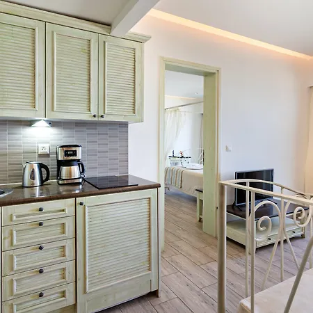 Princess Irini Sea Front Aparthotel-3