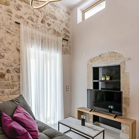 Erotokritos City Luxury Suites-2