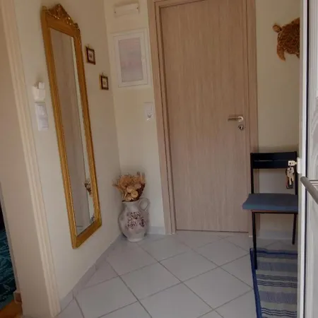 Tsaner Apartment And Rooms-2