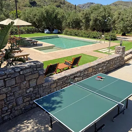 "Drosia Villa" Private Nature Getaway!-2