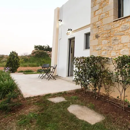 Agarathos Rooms & Pool Kaliviani -On The Road To Balos-2