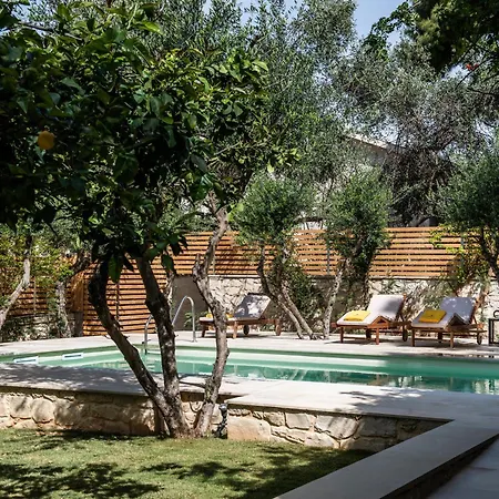 Koukounari Luxury Villa-2