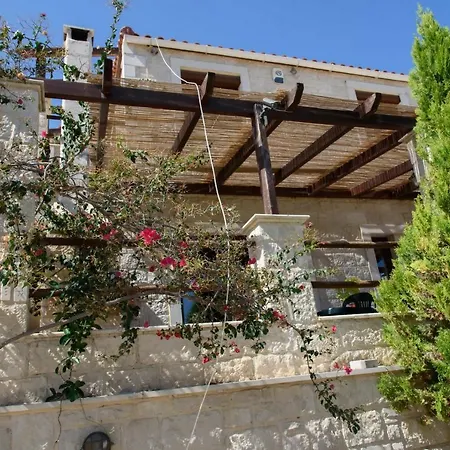Traditional Stonehouse Vicky-2