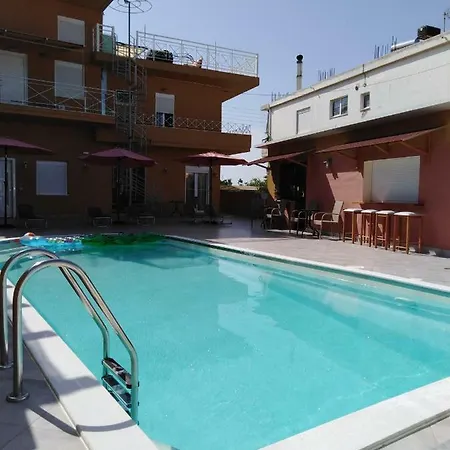 Souvlakis Pool Suites (S.P.S)-2