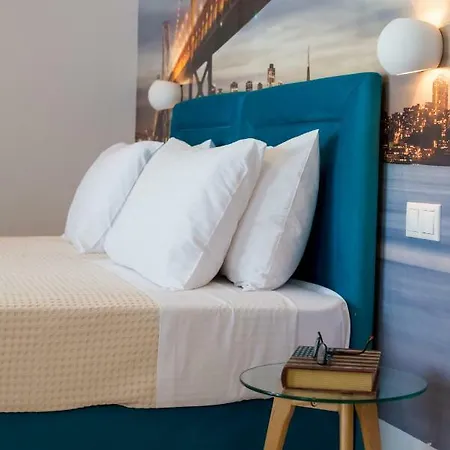 Christina'S Luxury Apartment-2