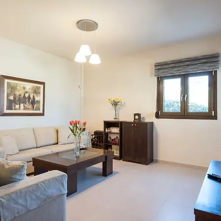 Blue Aura Family Apartment-2