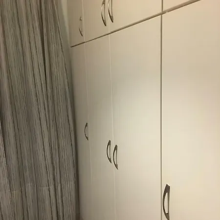Central 2-Bedroom Luxury Apartment-3