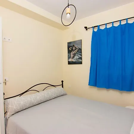 Lilas Traditional Maisonette-3