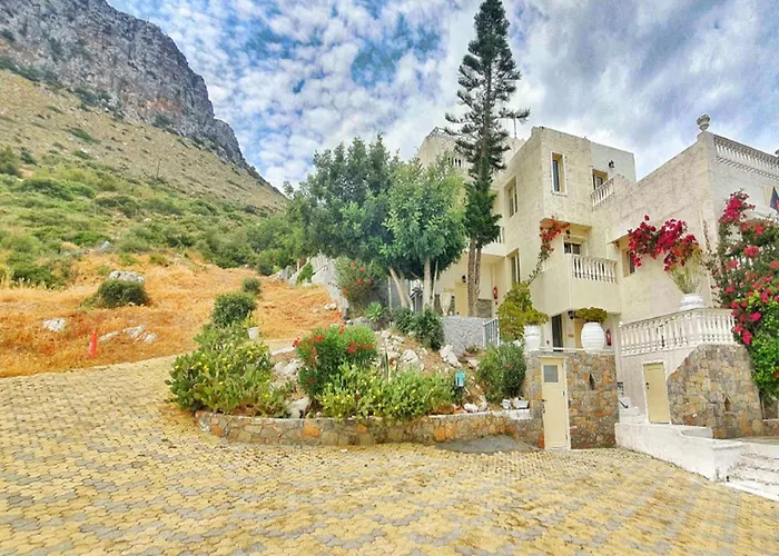 Spacious Room In Creta For 3 People, With Ac, Swimming Pool And Nature Hersónissos