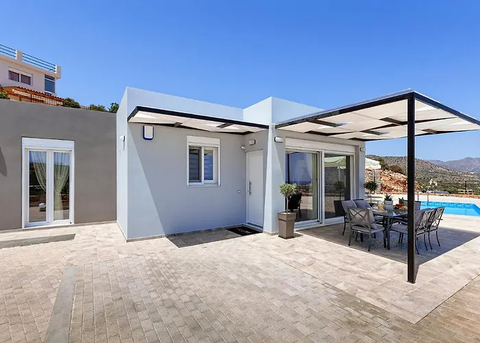 Villa Irifay Agios Nikolaos  with Pool