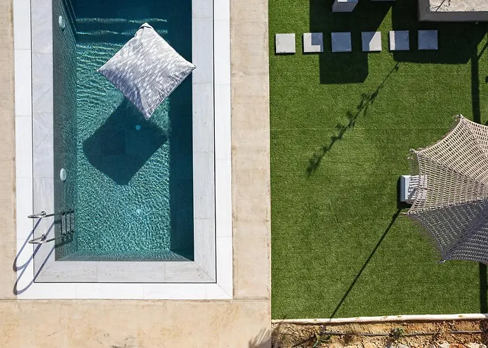 Carob Villas, An Eco-Friendly Hideaway Sissi