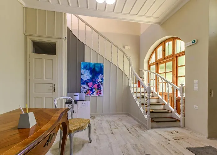 Rethymnon Architectural Gem, Irene Private Rooms