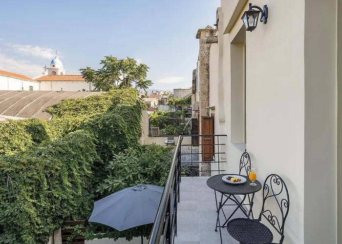 Cretan Berry Kondylaki Hotel Chania 