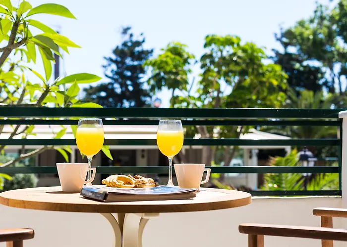 Trefon Hotel Apartments And Family Suites Platanias