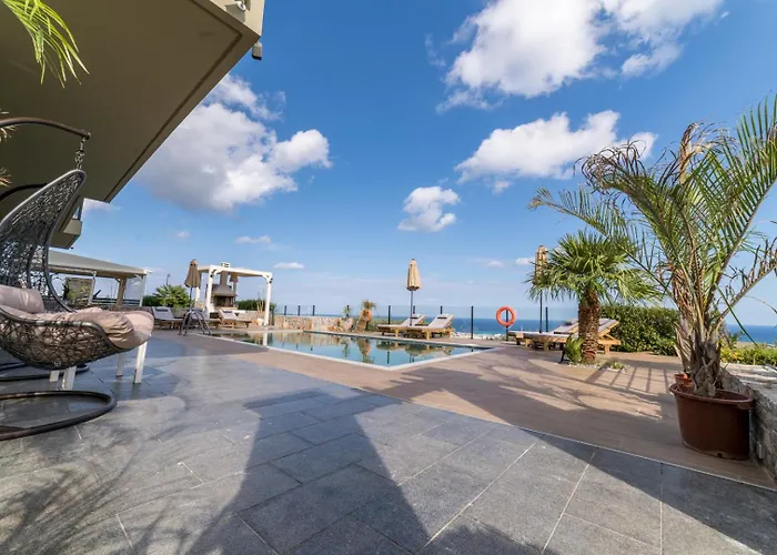 Villa Constandinos - Private Pool - Sleeps 8 Hersonissos 