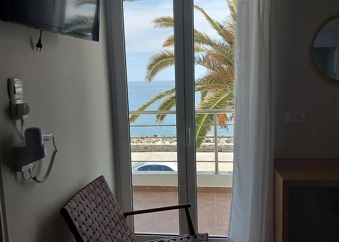 Pet friendly Maria'S Hotel Palaiochora
