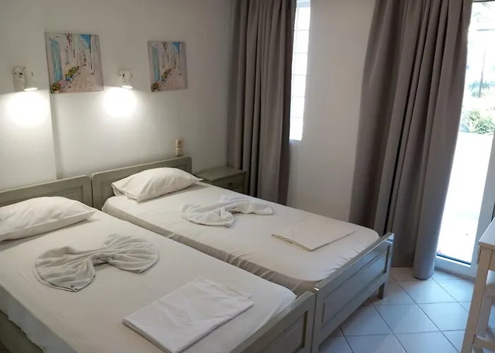 Renia Studios - Pool & Beach In 150M - Agia Pelagia Avec Terrain de Golf