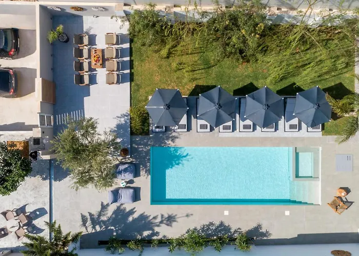 Hypnosis Beachside Villa With Private Heated Pool Georgioúpoli