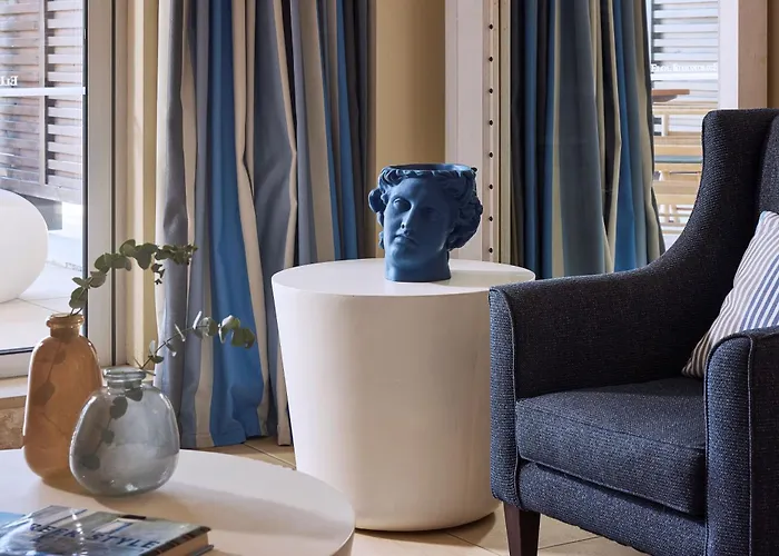 Elounda (Crete) Hotels