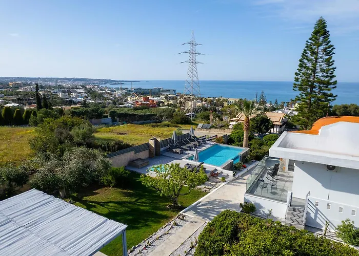 Queen'S Gem Luxury Villa - Heated Jacuzzi & Pool Hersónissos