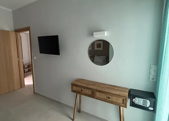 Ninemia Beach Hotel&Suites Agia Marina