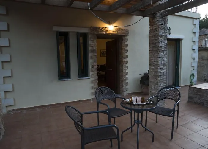 Elia Therissos Maisonettes Thérison