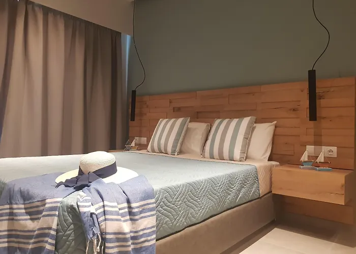 George Deluxe Apartments Stalida