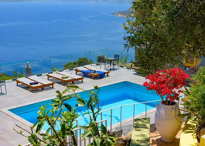 Cabin Rentals in Agios Nikolaos (Crete)