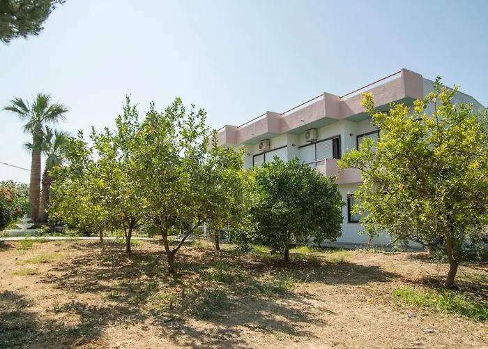 Rethymno (Crete) Hotels near Malta International Airport (MLA)