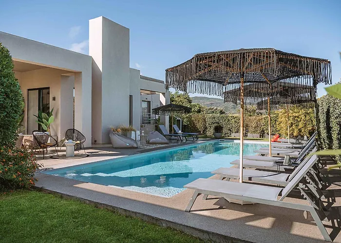 Villa Vega I Heated pool, next to nature! La Canea