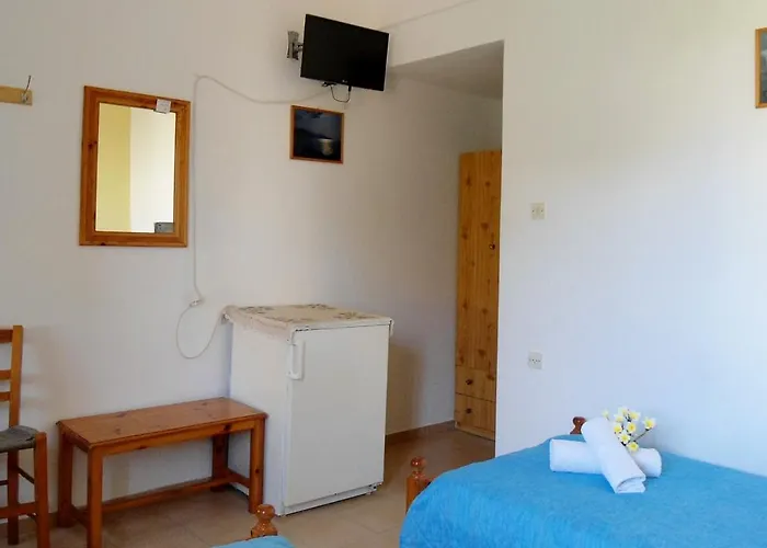 Katerina Palaiochora Hotel
