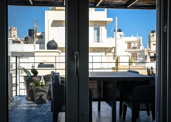 Yasemi Superb Two Floor Apartment Heraklion 
